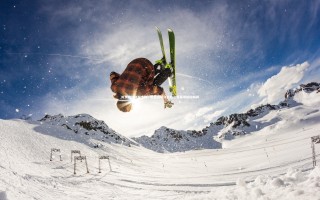 【ng体育平台】陈梦夺冠庆祝之际，粉丝高呼河北队引发赛场尴尬瞬间